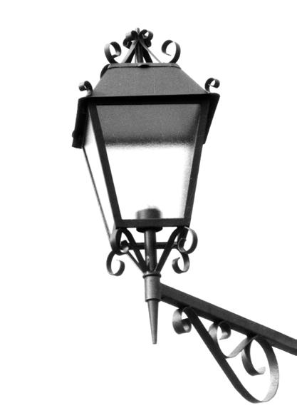 La prima lanterna in stile.