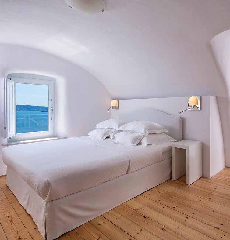comparison in the best luxury hotel in Oia Santorini.