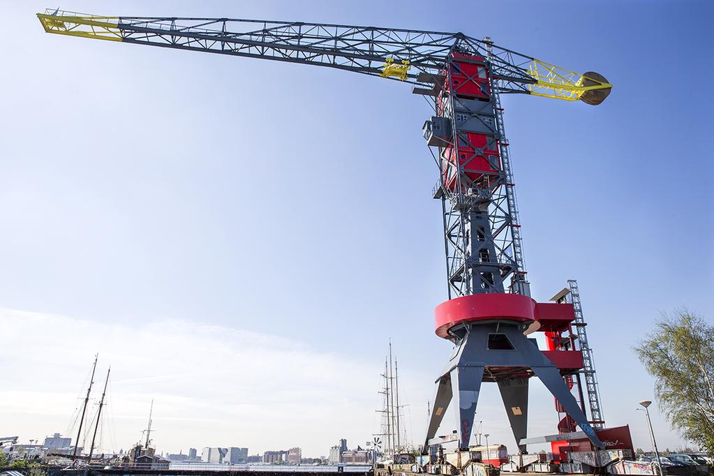 CORPORATE EVENTS: Amsterdam s Secret & Private hang out hidden in a huge and beautiful monumental crane. A sky high Panoramic Lounge and three extravagant high end suites in top of the crane.