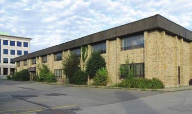 Jean-Marc Charland 10,125 sq.ft. 11,306 sq.ft. 30 31 2270, chemin St-Francois, Dorval Two storey industrial condominium.