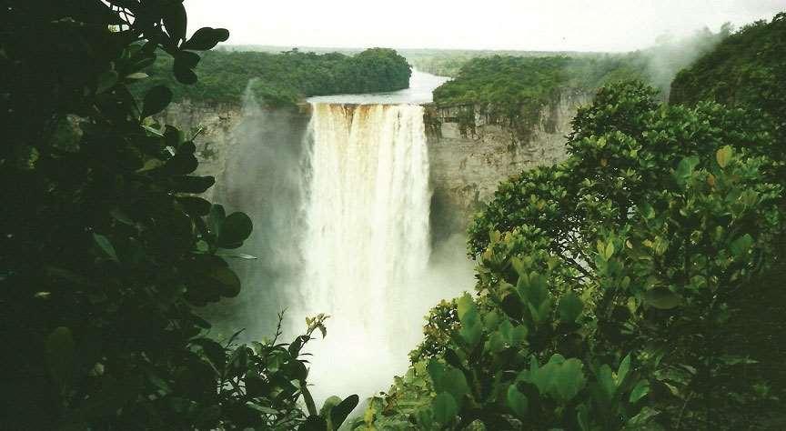Most of Guyana s people live in the coastal regions. The almost impenetrable interior has large uninhabited areas with dense tropical forests.