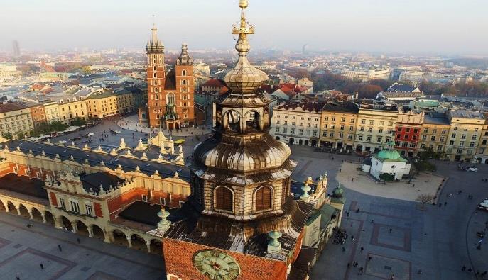 Krakow Day 0: Depart Canada Day 1 Friday, June 29 Upon arrival we will meet you at the airport and transfer to the hotel. Forget jetlag, Krakow awaits! Today you ll get a taste of this mythical city.