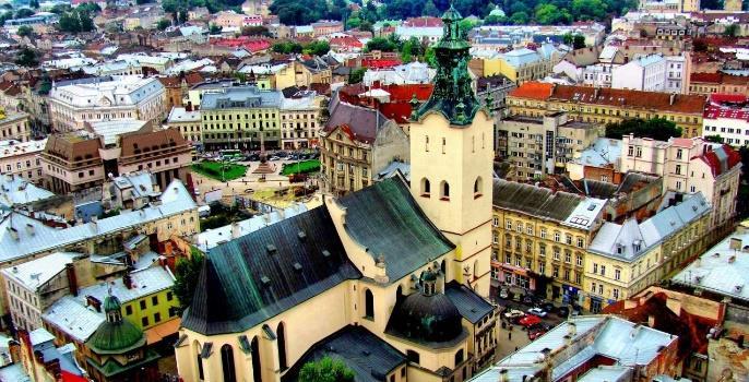 Day 9 Saturday, July 7 The city, often called the Paris of Ukraine, got this name for a reason once a princely state, part of the Austro-Hungarian Empire and then of the Polish Kingdom, today Lviv is