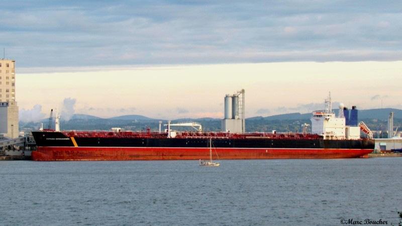 A new oil shipping service is now operating on the St. Lawrence River, between Quebec and Montreal.
