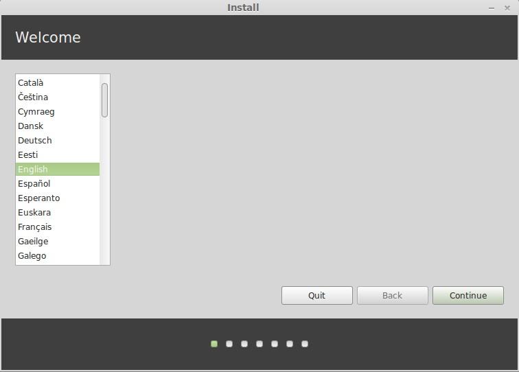 Instalacija Linux Mint-a na vaš hard disk Na prvom ekranu izaberite osnovnu Start Linux Mint opciju i pritisnite Enter. Ubrzo potom vaš live sistem bi trebalo da je spreman i prikazuje radnu površ.