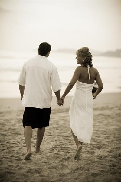RENEWING VOWS THIS SPECIAL CEREMONY IS DESIGNED TO BLESS YOUR CLIENTS PAST, RENEW THEIR