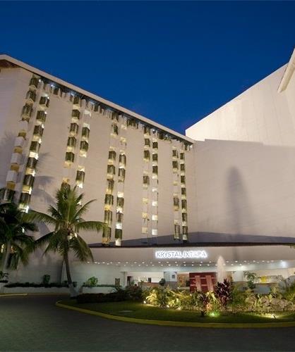 THE HOTEL THE KRYSTAL IXTAPA IS LOCATED ON ONE OF THE BEST BEACHES, IN THE HEART OF IXTAPA S HOTEL DISTRICT, AND OFFERS PREFERRED GREEN FEES AT A GOLF COURSE LOCATED JUST 5