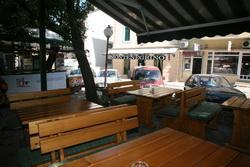hotela posluje i restoran "Montenegrino" sa mediteransko -