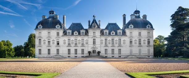 gradually disappearing during the years before the two world wars. Integrally restored in 2017, they occupy approximately sixteen acres at the foot of the château.