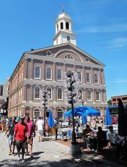 The Freedom Trail takes the visitor to the major sights along the trail over the course of about 90 minutes and covers two and a half centuries of America's most significant past.