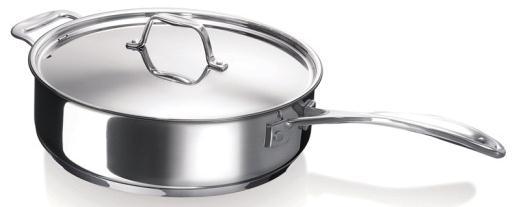 00 Non-stick skillet w/ lid and helper handle There is a non-stick coating inside.