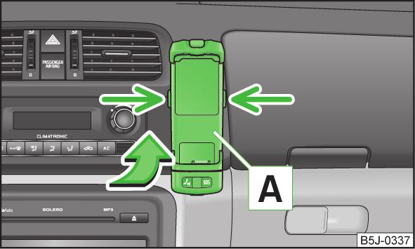 Ovo važi samo u slučaju da je vaše vozilo fabrički opremljeno univerzalnom pripremom za telefon (handsfree uređajem).