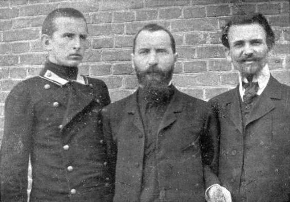 55 pav. Sankt Peterburgo universiteto studentas Juozas Sruoga, provizorius Kazimieras Matutis ir Vabalninko gyventojas Povilas Žitkevičius Panevėžio kalėjime, 1906 m.