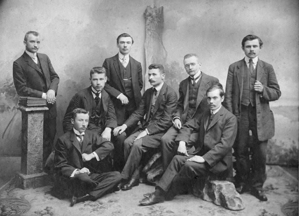 40 pav. Kijevo vaistinėse dirbę lietuviai, 1912 m.