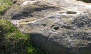 There are many instances in Northumberland rock art where the carvings appear to
