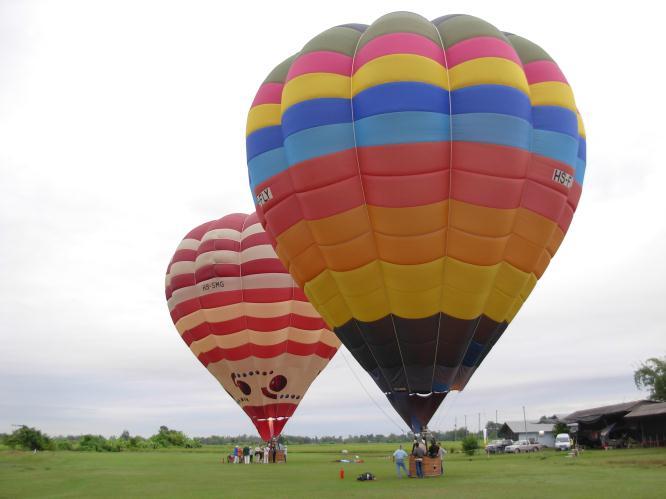 If you really want to make a lasting impression on someone special, a hot air balloon ride is the ultimate unforgettable gift, for a special day, an anniversary or just a once in a life time