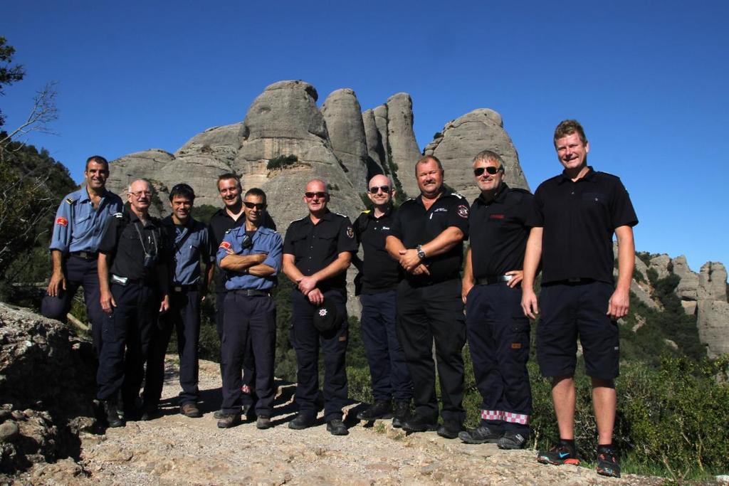 WEDNESDAY 26 AUGUST - MONTSERRAT MOUNTAIN BARCELONA Demonstration of Search and Rescue (SAR) Catalonian SAR were organized in teams of 2-3 persons.