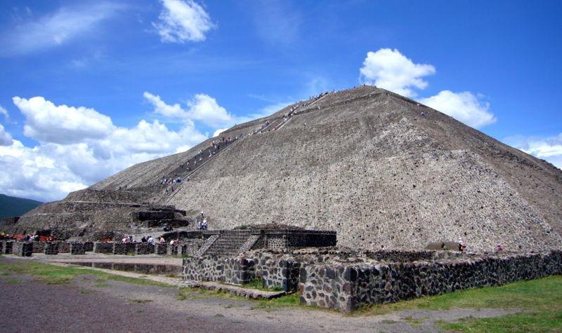 In the "New World," the Olmec, Maya, Aztec, and Inca all built pyramids. Some of their pyramids were built as homes for their gods. Others were tombs for kings.
