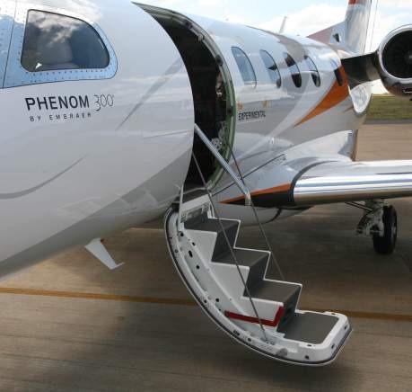 THE PHENOM 300 ADVANTAGE It is never too much to remind that the Phenom 300 also delivers: Designed for High Utilization: 35,000 hours.