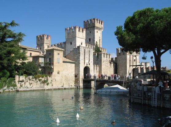 LAKE GARDA Activity date: Thursday, September 14 Activity time: 9:30 am 4:30 pm Meeting time: 9:15 am in the Lobby of the Hotel Leon d