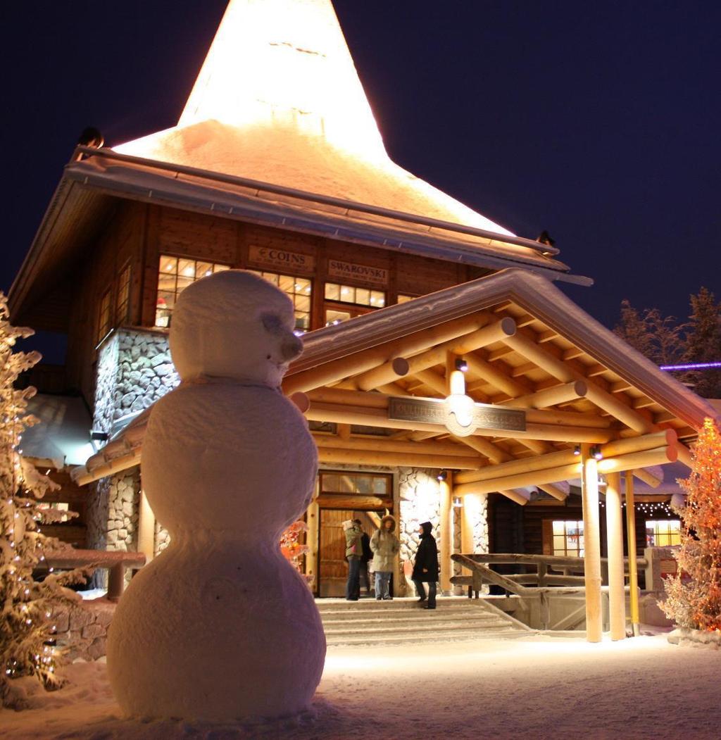 ROVANIEMI: LAPLAND IN MINIATURE Group excursion for families with kids (not available between 20.12-10.01) Day 1 18.