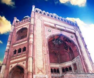 En route, visit Fatehpur Sikri. It s a UNESCO World Heritage Site showcasing the grandeur of Mughal architecture and well worth the time.