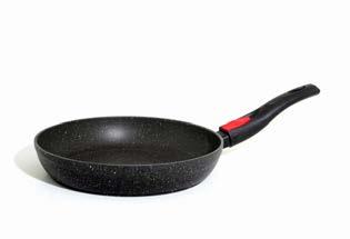5cm 216 217 2580 2581 2582 0554 0555 0556 Casta Fry Pan Material: Cast Aluminum; Non-stick coating Du Pont Infinity; Handle: Detachable / Bakelite with silicone insert; induction bottom Size: 24X4.