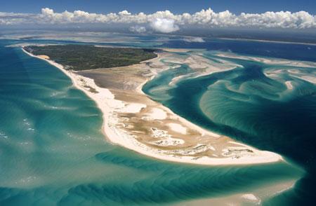 In November 2001 the council of ministers of Mozambique declared all 5 islands the Bazaruto archipelago national park (BANP).