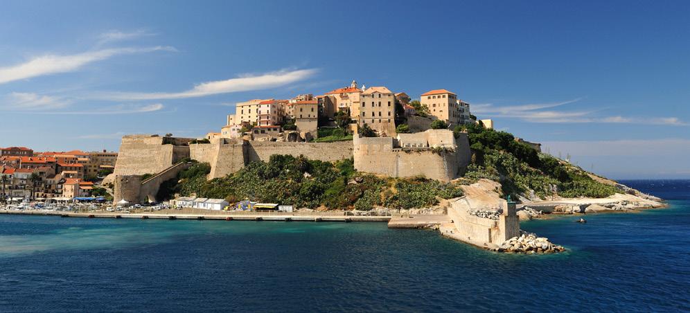 A dynamic real estate market Market trends Despite the growing popularity of the island, Corsican property prices remain on average 20% to 40% cheaper than on the Côte d Azur.