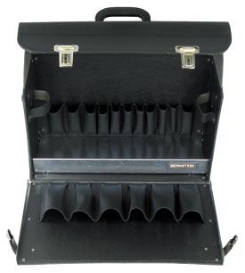 The metal front ledge protect the bottom tools when the front side is opened. In front and back side are totally 17 pouches for arranging a tool assortment e. g. with pliers and screwdrivers.