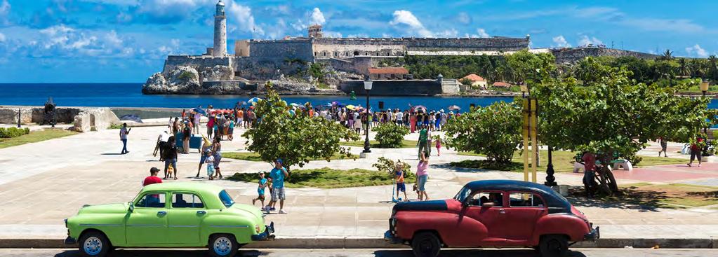 Havana waterfront UNIVERSITY OF CHICAGO ALUMNI ASSOCIATION CUBA: CULTURE & HISTORY n DECEMBER 8 15, 2018 RESERVATION FORM To reserve a place, please contact Arrangements Abroad at phone: 212-514-8921