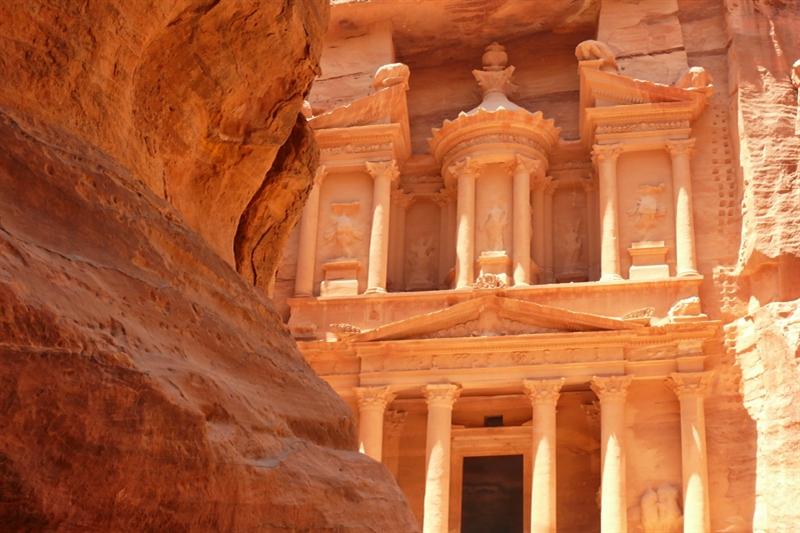 Day 4: Petra Travel to the world-famous, spellbinding city of Petra and take an optional excursion to the excavations of Petra, cut out of the pink-red rocks by the Nabataeans in the fourth century