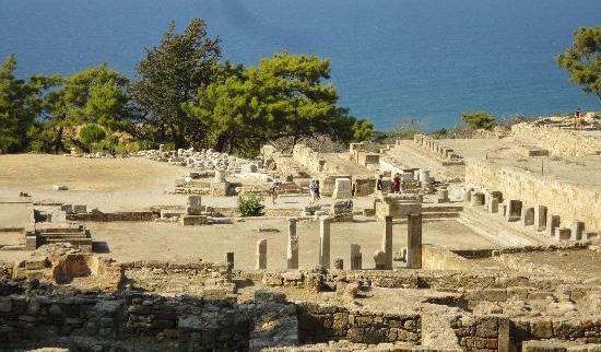 Sites and Places of Interest in Rhodes Acropolis of Lindos Beneath the modern village of Lindos lies buried one of the most important ancient cities of Rhodes and the eastern Aegean.