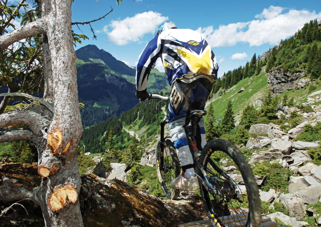 Summer In summer the ski slopes are perfect for trekking and mountain biking. The Portes du Soleil has become renowned as the prime place for mountain bikers.