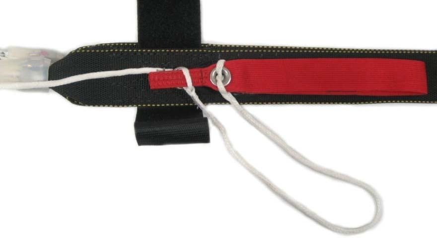 Make sure that the Skyhook is sewn to the reserve free-bag bridle correctly, with the pointed end of the hook