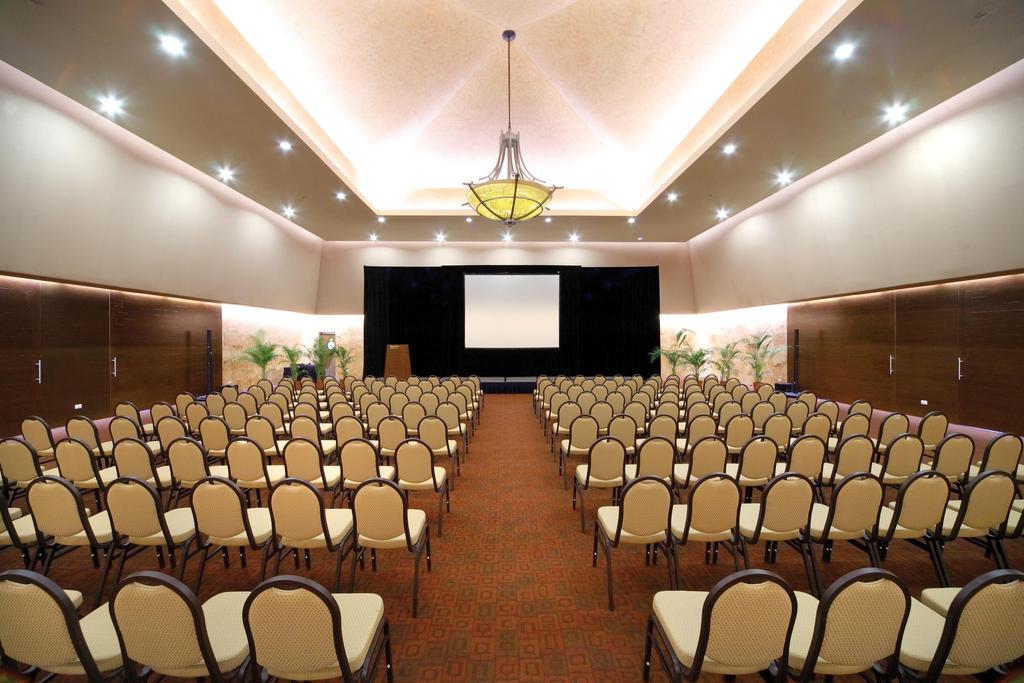 Convention Center Barceló Maya Palace has more than 49,000 square feet of meeting space divided into a