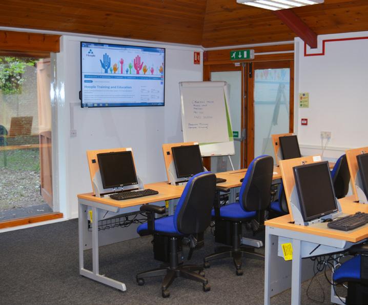 Overhead screens ensure that all delegates can enjoy a full and clear view in class