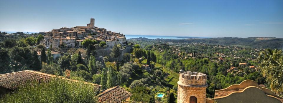 PRICE PER PERSON = 50 St Paul de Vence Guided visit of the famous village of St.