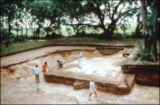 the Santa Elena settlement was a city which had over 40 homes and 350