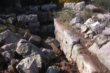 Значајни археолошки локалитети ВО ДЕМИР КАПИЈА Significant archaeological sites IN DEMIR KAPIJA 6 Околината на Демир Капија е мошне богата со бројни археолошки наоѓалишта.