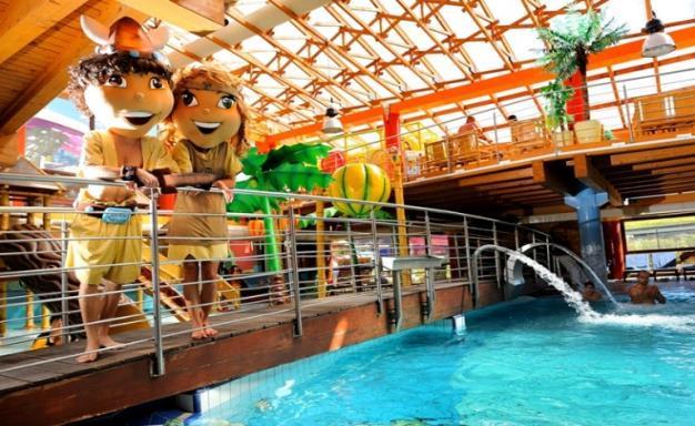 Leisure Parks Aquapark Tatralandia (Liptov, SK) 14 (10 year-around) swimming pools with thermal, sea, and clear water 21 steam, water and masage