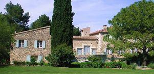 Provence Valmouriane Located in the hills, surrounded