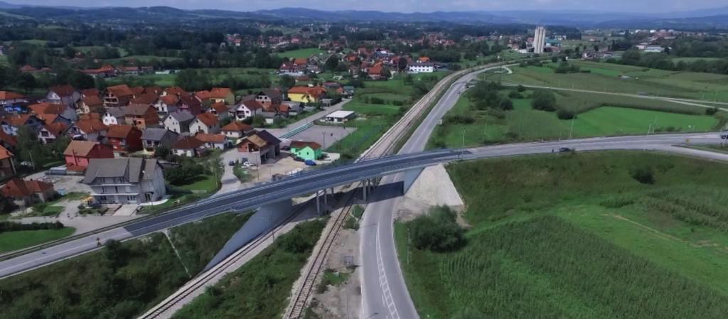 Мост преко Западне Мораве у Чачку ЈП Путеви Србије је у 2016.г.
