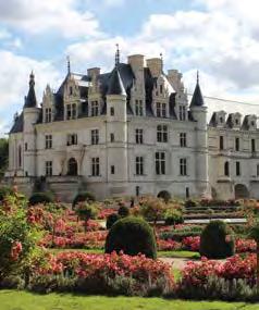 But to do the Loire Valley justice we stay four nights here in our own château, and we also take in so many of those other ladies at that ball from Villandry and da Vinci s Château du Clos Lucé, as