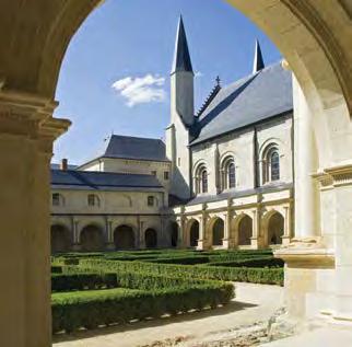 DAY 6 Angers Château and Saumur Travelling south we make our way to the verdant Loire Valley where, during the 15th and 16th centuries, the Kings of France and their courtiers created their grand