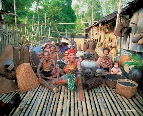 Day 6: Batang Ai Today you will discover more about Borneo s native Iban people, renowned for their practice of headhunting.