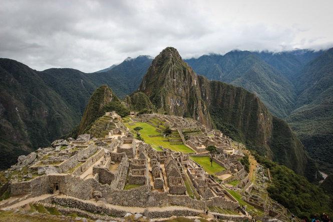 CUSCO, SACRED VALLEY & MACHU PICCHU (04 days / 03 nights) Description: Enjoy a quick tour package of the Cusco s main tourist attractions.