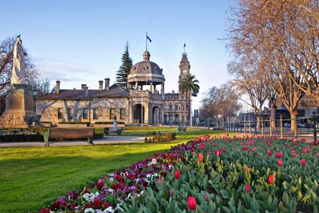 ACCOMMODATION Bendigo spoils its visitors with a wide range of overnight options throughout the city and surrounds.