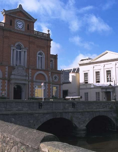 6 As Newry Sean Hollywood Arts Centre one of the oldest towns in Ireland, Newry s origins can be traced back to the Early Christian period.