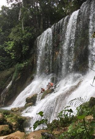 DAY 5: TRINIDAD Drive through Topes de Collantes and learn about another side of Cuba s landscape. Visit the El Nicho area, a mountainous nature reserve with cascading waterfalls.